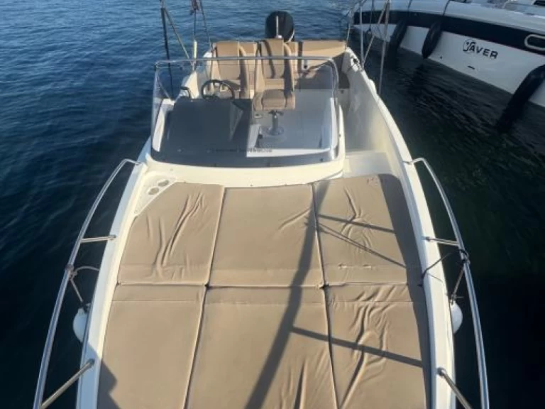 Yacht charter Rab cheap Activ 675 Sundeck