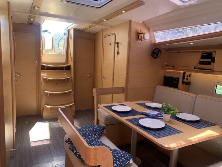 Dufour Dufour 430 Grand Large charter bareboat or captained in  Préveza