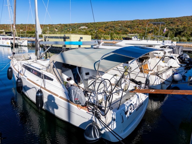 Sailboat rental in Punat - Jeanneau Sun Odyssey 349