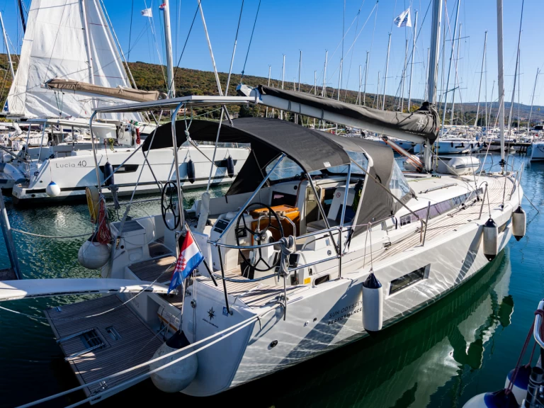 Bareboat Rental Sailboat Jeanneau with a boat licence