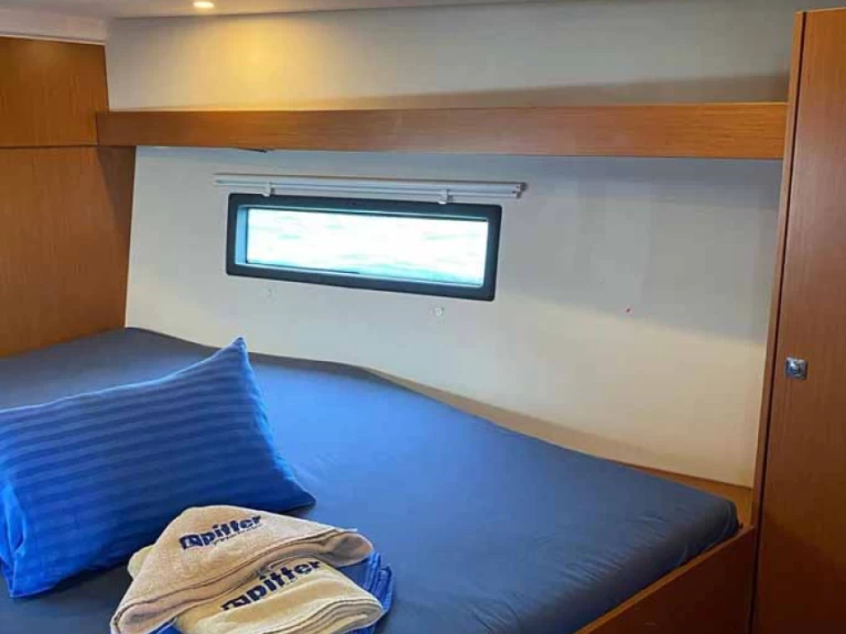 Sailboat for rent Göcek at the best price