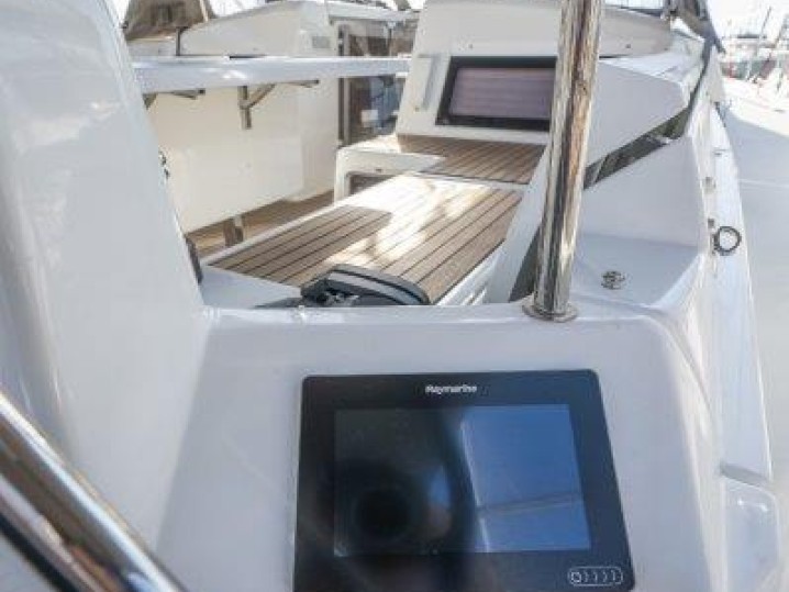 Jeanneau Sun Odyssey 440 in Piso Livadi on SamBoat