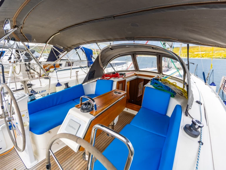 Bareboat Rental Sailboat Bavaria with a boat licence