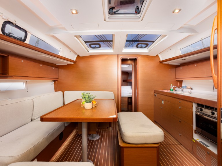 Sailboat rental in Punat - Dufour Dufour 460 Grand Large