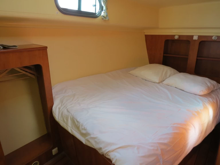 Houseboat rental with or without captain Nicols Yacht Sablé-sur-Sarthe