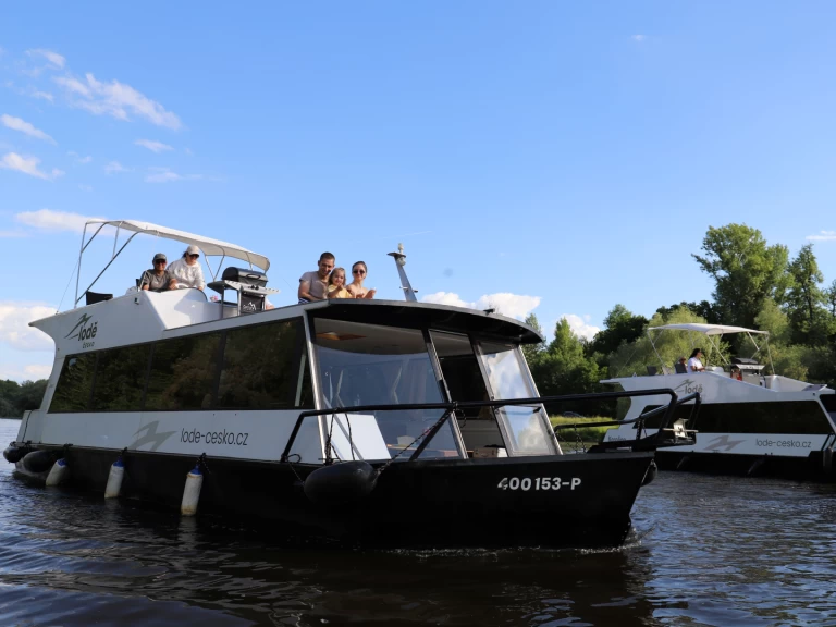 Traweller YB35 in Mělník on SamBoat