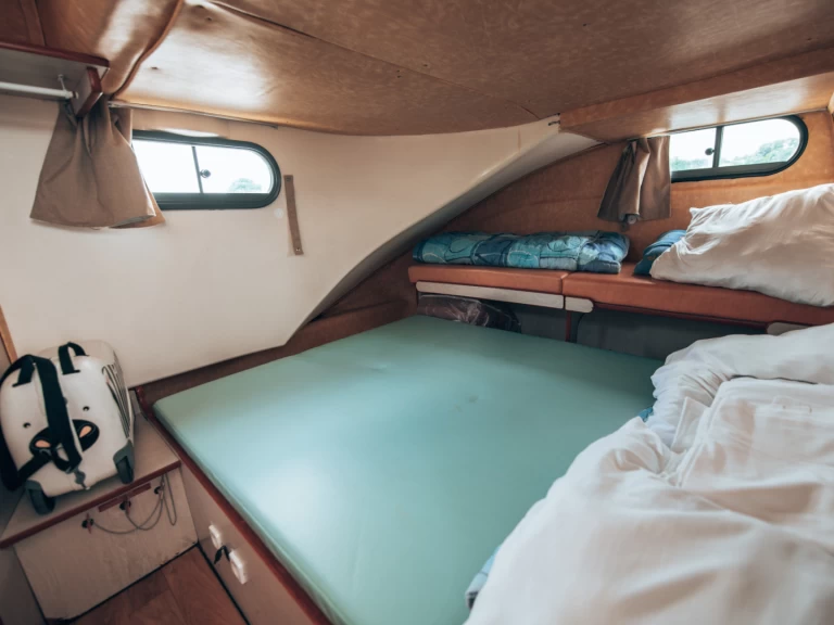 Yacht charter Sablé-sur-Sarthe cheap Confort Family 4-7 p.