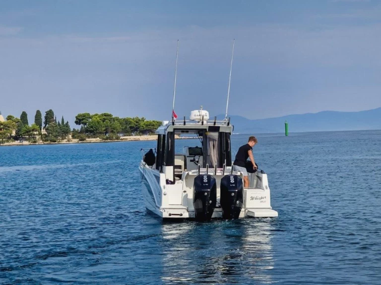 Motorboat rental in Split - Bénéteau Barracuda 8