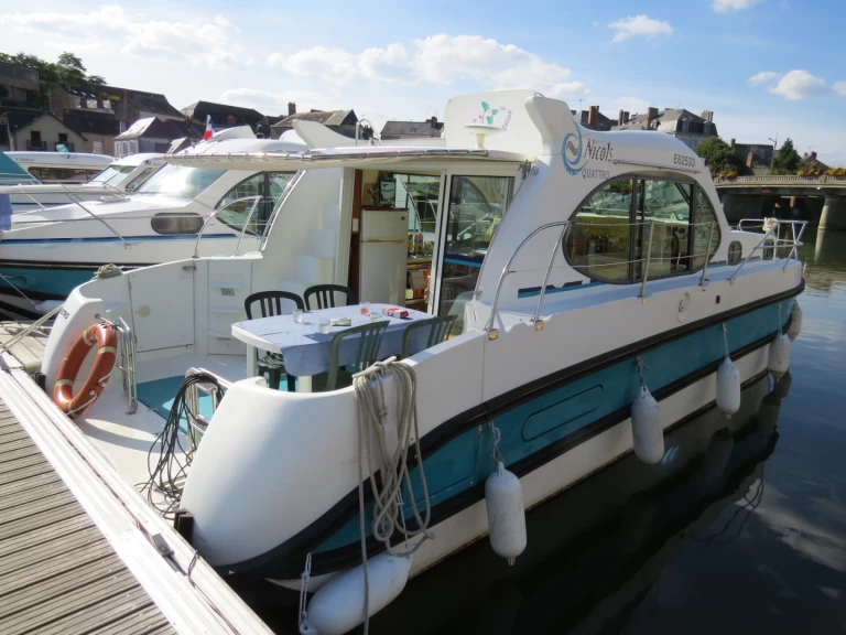 Houseboat for rent Sablé-sur-Sarthe at the best price