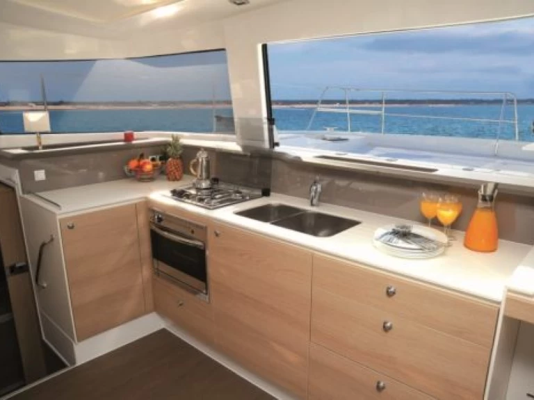 Catamaran rental in Porto Pollo - Bali Bali 4.3