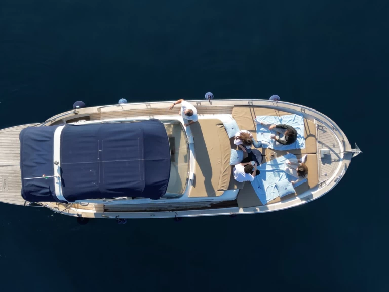 Motorboat rental in Sorrento - Cantiere Mimi 9,5 cabin