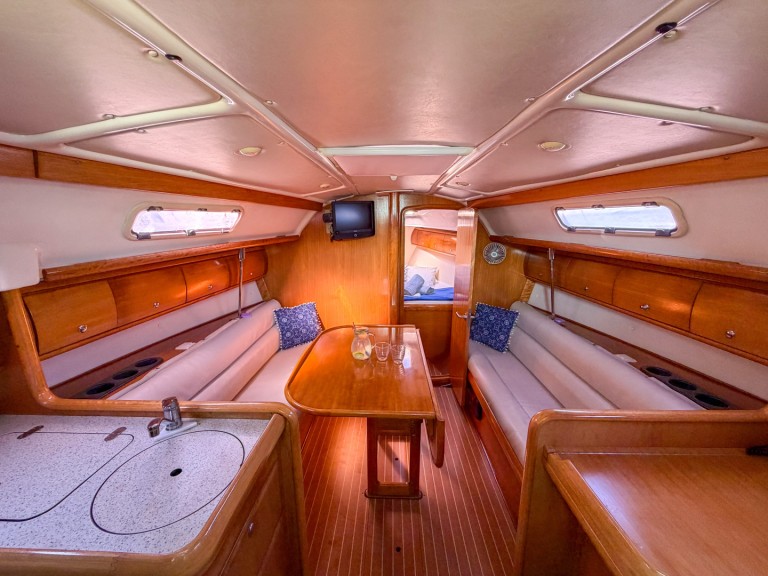 Sailboat rental with or without captain Bavaria Vlycho