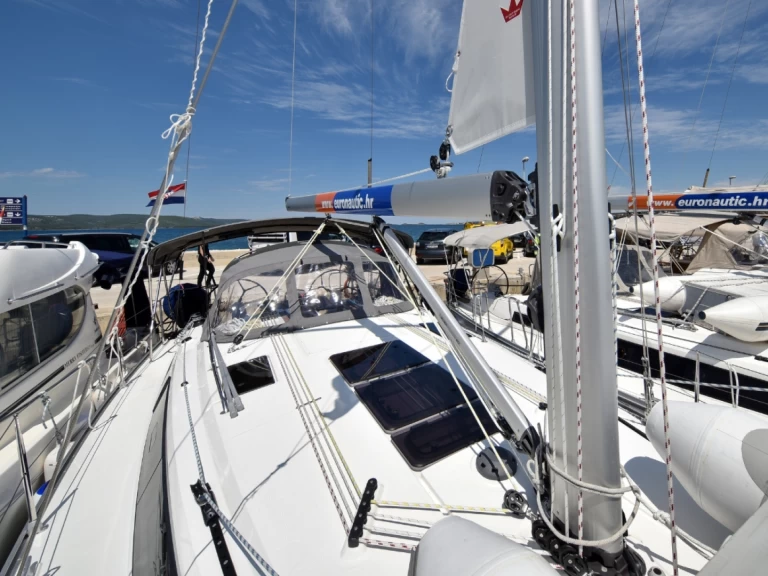 Sailboat rental with or without captain Bavaria Pirovac