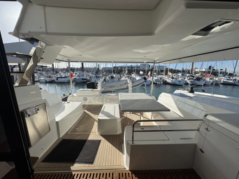 Bareboat Rental Catamaran Fountaine Pajot with a boat licence