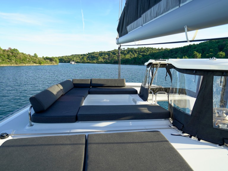 Catamaran rental in Seget Donji - Lagoon Lagoon 43