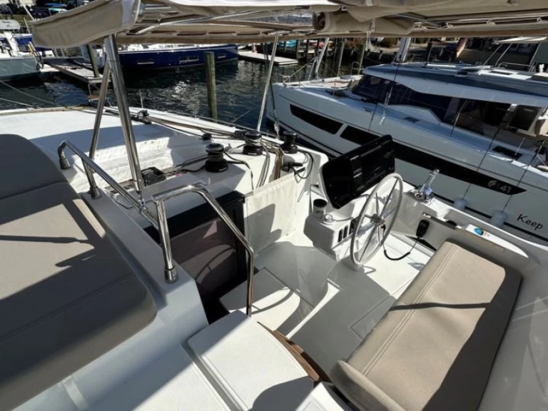 Rent a Fountaine Pajot Fountaine Pajot FP 44 Maestro - 3 cab. Road Town