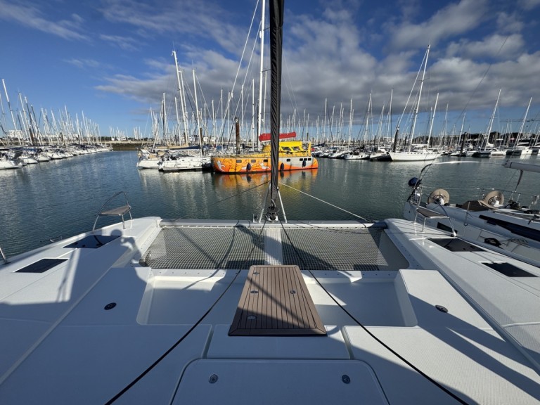 Catamaran for rent La Rochelle at the best price