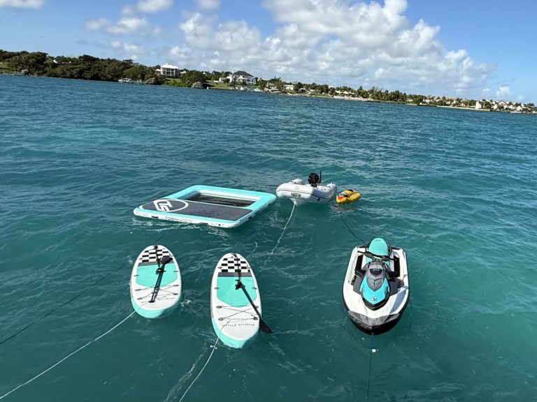 Boat rental Bali Bali 4.4 in Nassau on Samboat