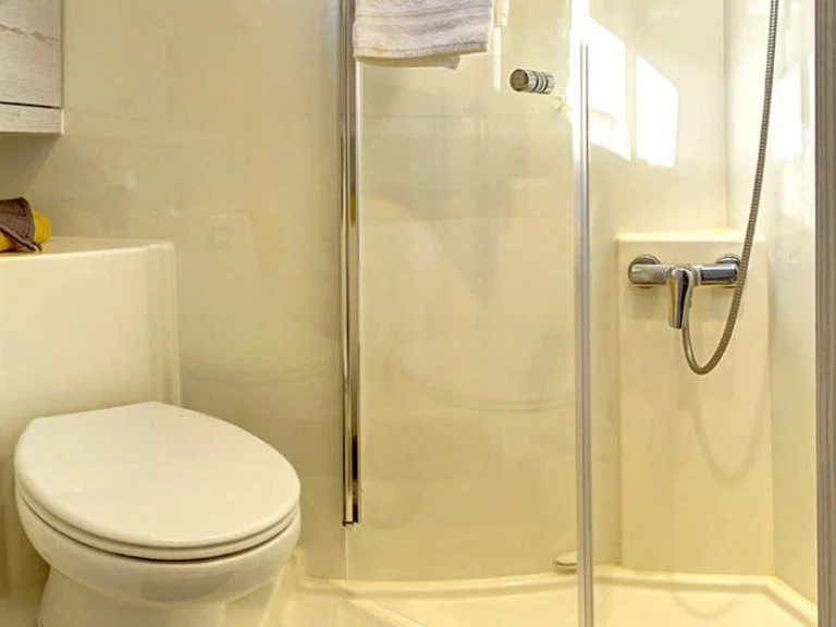 Rent a Le Boat Horizon 2 Decize