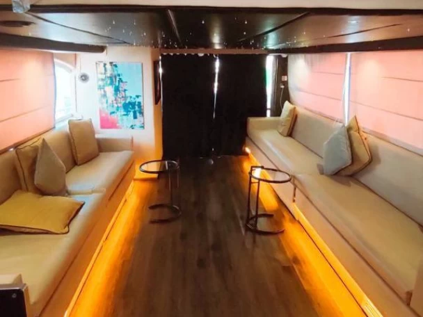 Rent a Gulf Craft - Majesty Yachts 45 Dubai Marina