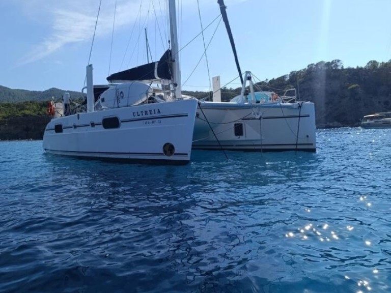 Yacht charter Port d'Andratx cheap Catana 431