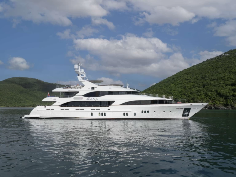 Bareboat Rental Luxury Yacht Benetti with a boat licence
