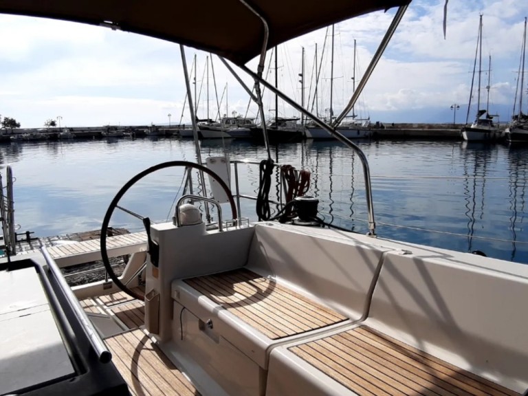 Bareboat Rental Sailboat Bénéteau with a boat licence