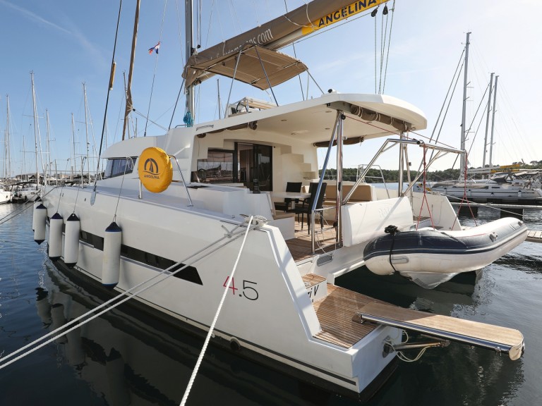 Bareboat Rental Catamaran Bali with a boat licence