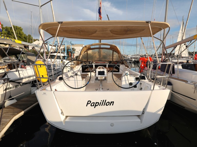 Yacht charter Primošten cheap Dufour 350 Grand Large