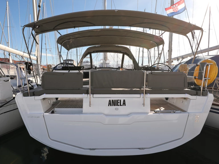 Boat rental Dufour Dufour 41 in Trogir on Samboat