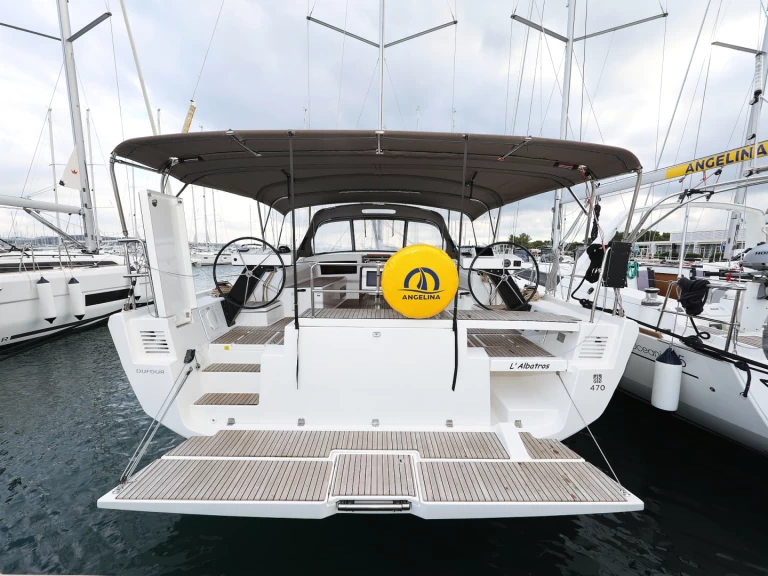 Boat rental Dufour Dufour 470 in Trogir on Samboat