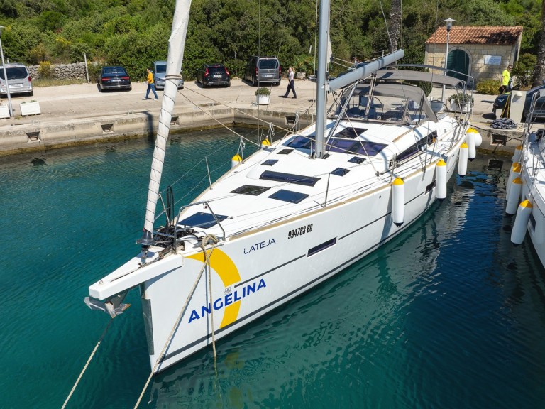 Yacht charter Trogir cheap Dufour 520 Grand Large