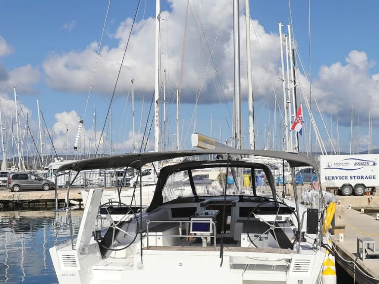 Bareboat Rental Sailboat Dufour with a boat licence