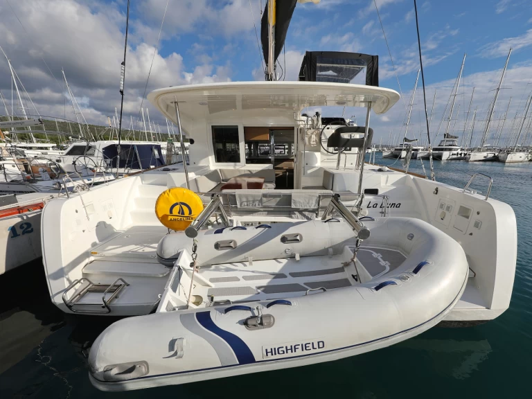 Catamaran for rent Sveti Filip i Jakov at the best price