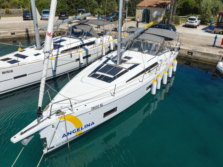 Sailboat rental in Trogir - Bénéteau Oceanis 51.1