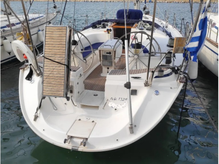 Sailboat rental in Ávdira - Bavaria Bavaria 44