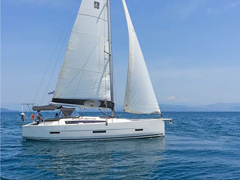 Yacht charter Ávdira cheap Dufour 430