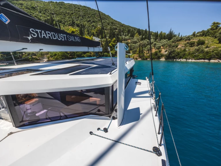 Bareboat Rental Catamaran Windelo with a boat licence