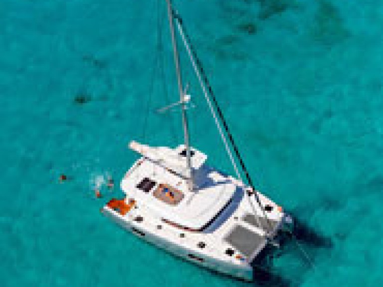 Catamaran rental with or without captain Lagoon Lefkáda