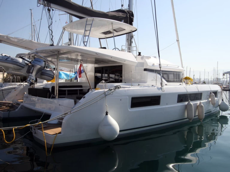 Bareboat Rental Catamaran Lagoon with a boat licence