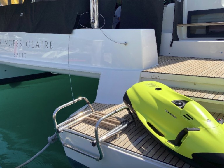 Catamaran for rent Kaštela at the best price