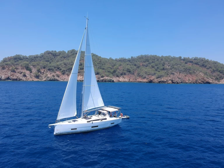 Boat rental Dufour Dufour 390 in Marmaris on Samboat