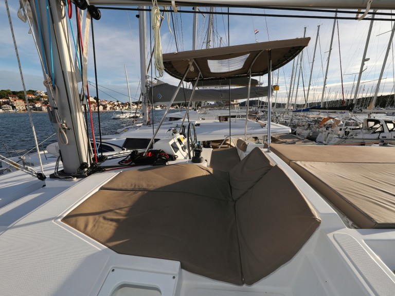 Catamaran for rent Šibenik at the best price