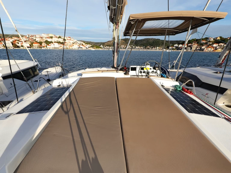 Bali Bali 4.0 charter bareboat or captained in  Šibenik