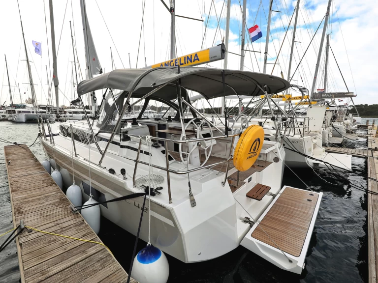 Rent a Bavaria Bavaria C42 Šibenik