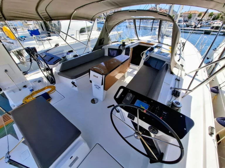 Sailboat for rent Šibenik at the best price