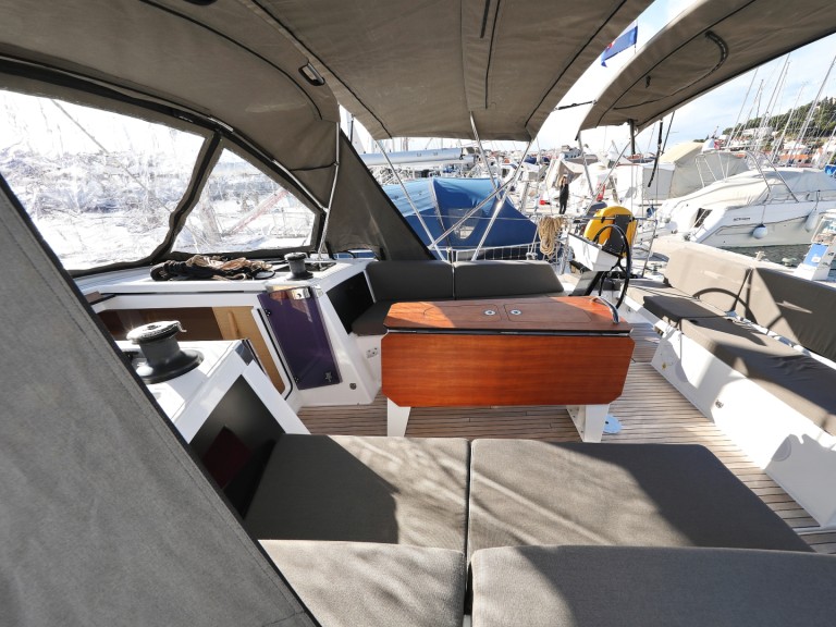 Dufour Dufour 41 in Trogir on SamBoat