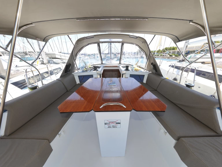 Rent a Dufour Dufour 44 Šibenik