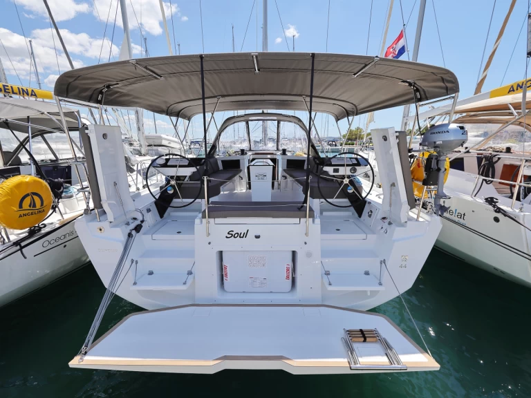 Boat rental Dufour Dufour 44 in Sveti Filip i Jakov on Samboat