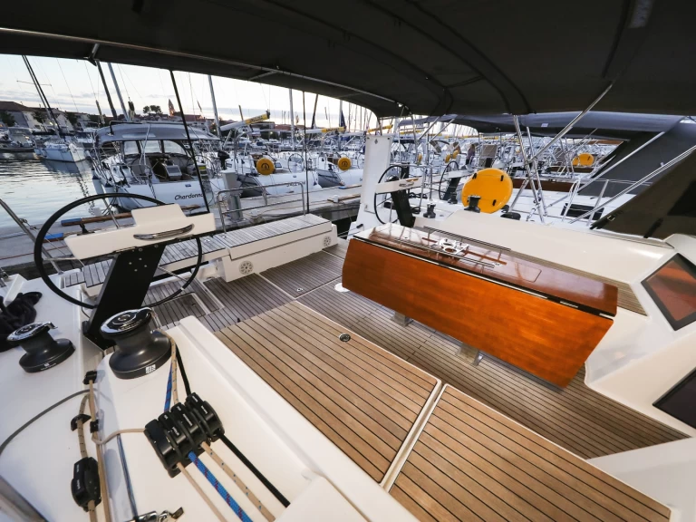 Dufour Dufour 470 in Trogir on SamBoat